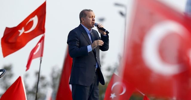 Cumhurbaşkanı Erdoğan meydanlara iniyor