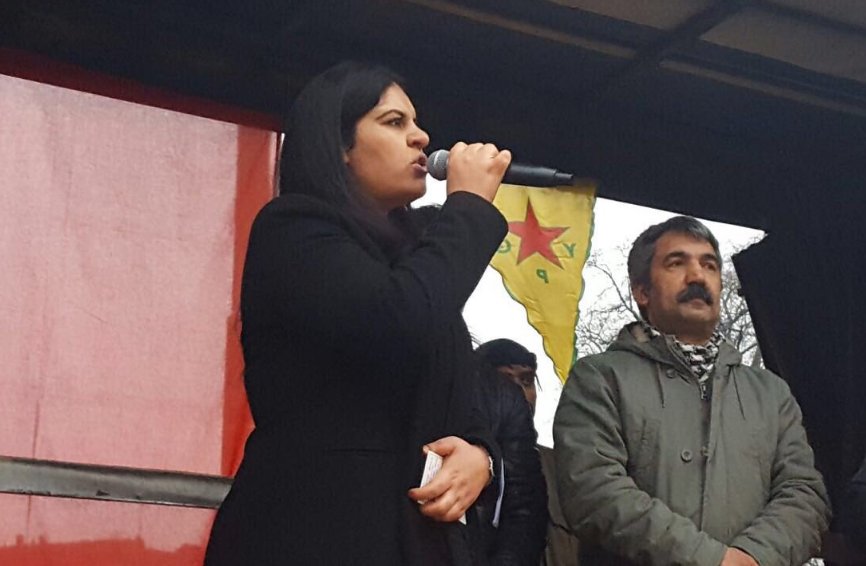 Dilek Öcalan İtalya'da PKK yürüyüşünde
