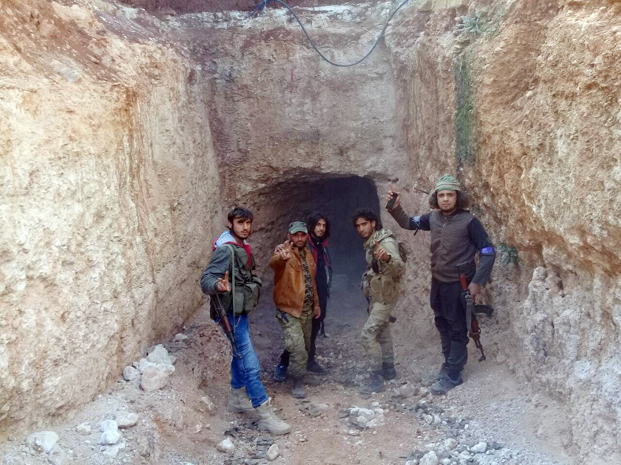 El Bab'da DEAŞ'ın tünel ağı açığa çıktı