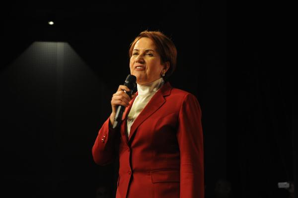 Meral Akşener'in referandum ütopyası