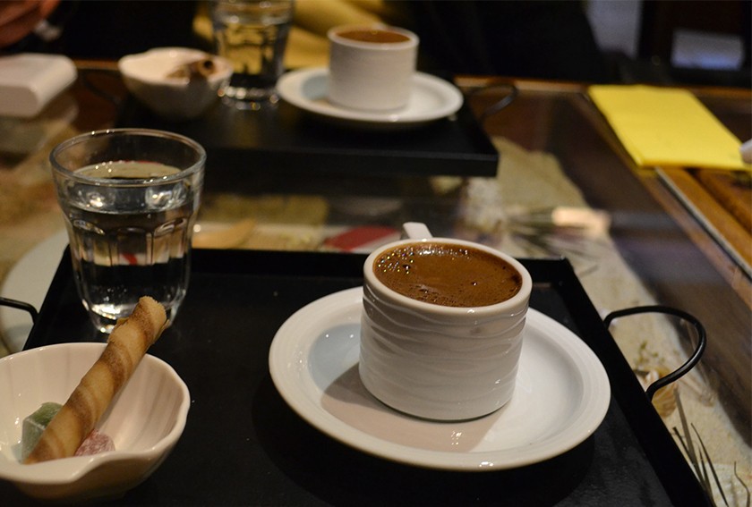 Türk kahvesi neden su ile içilmeli?