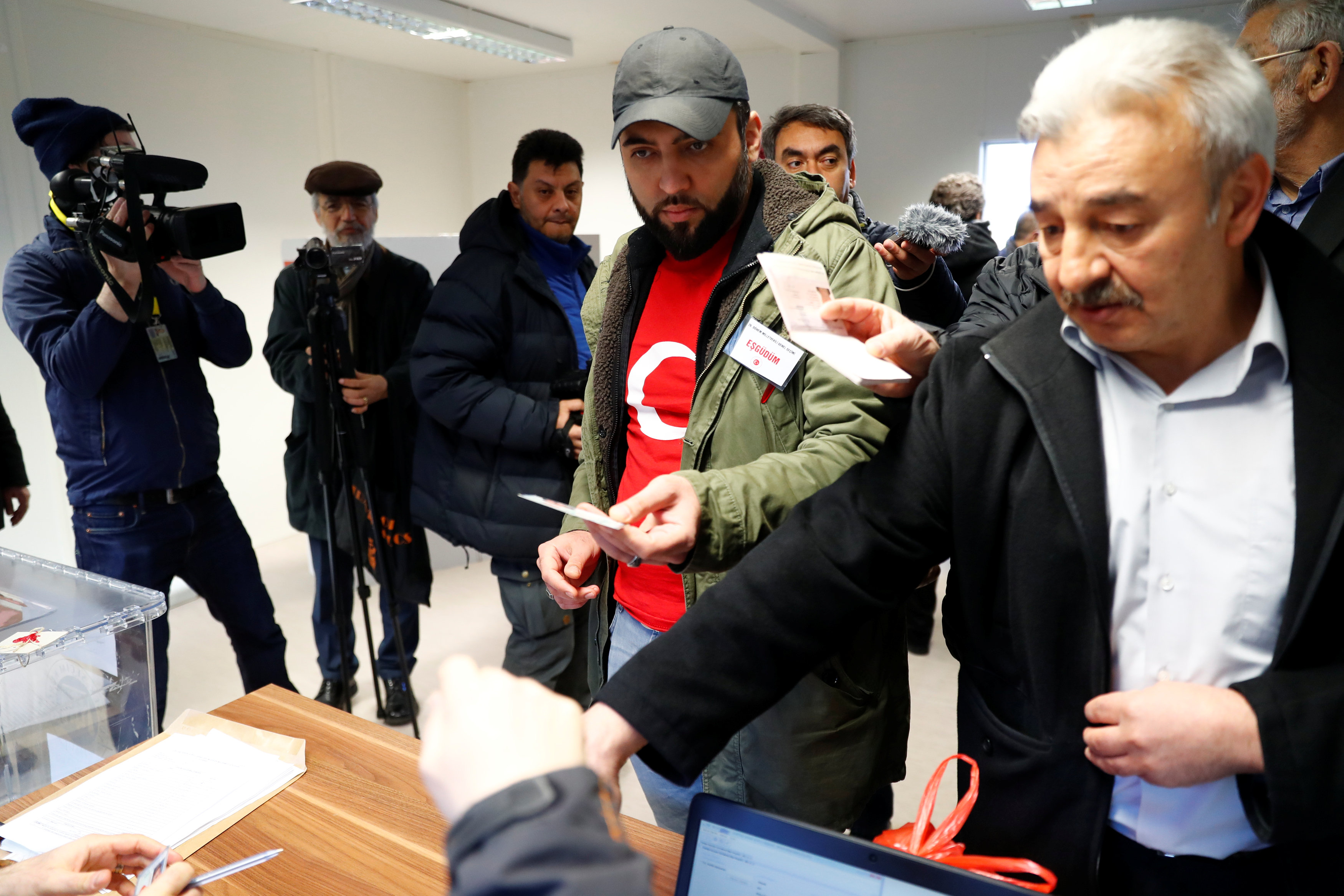 Almanya'da yaşayan Türkler sandık başında