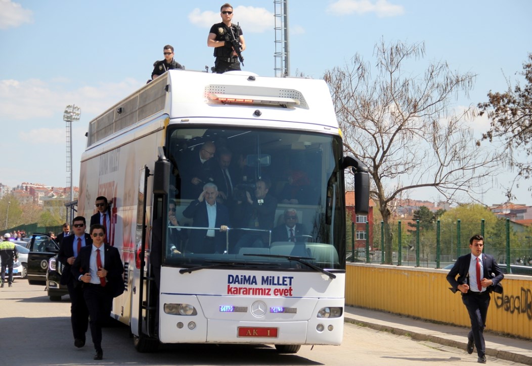 Başbakan Yıldırım Edirne'de Kılıçdaroğlu'na yüklendi