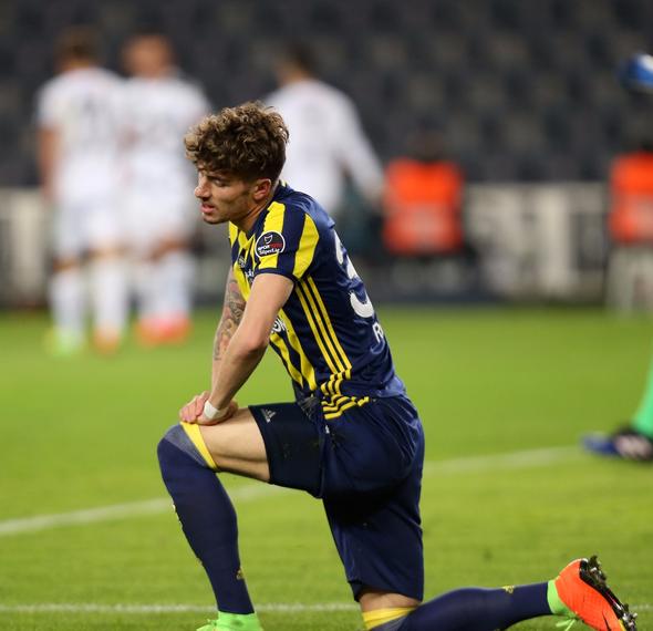 Fenerbahçede topun ağzındaki oyuncular