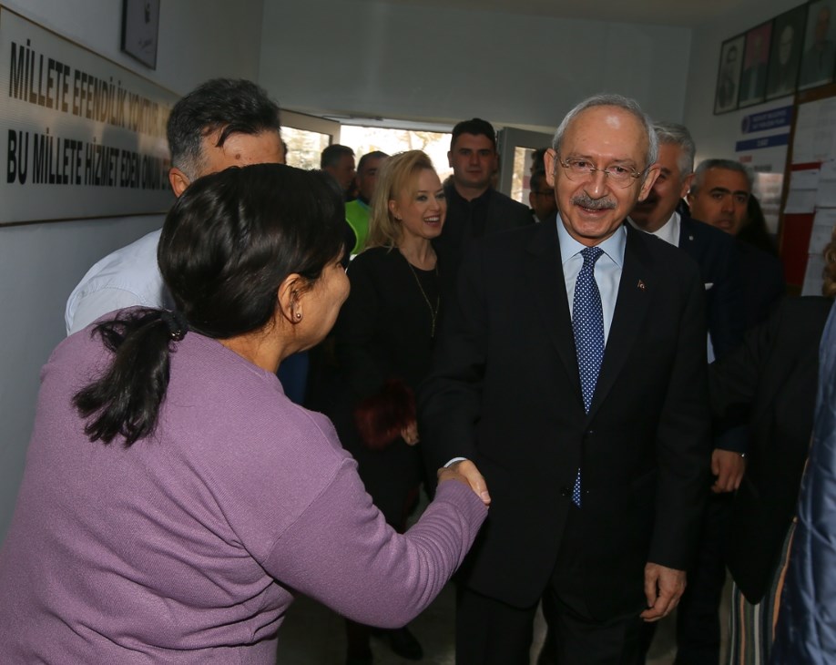 Kılıçdaroğlu'na Cem Özdemir'le neden tokalaştınız sorusu