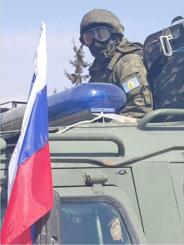 Menbiç'teki Rus askerlerinde PKK arması