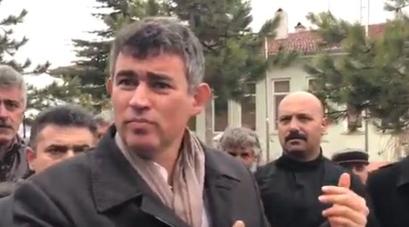 Metin Feyzioğlu'nun güldüren muhtar tepkisi