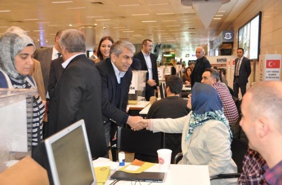 Sandıkların ilk ziyaretçileri CHP'liler