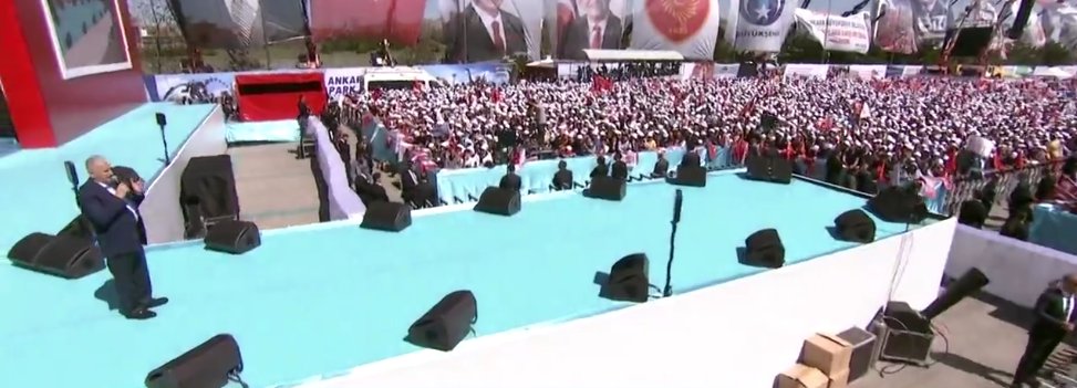 Ankara'da Erdoğan ile Yıldırım'a yoğun ilgi