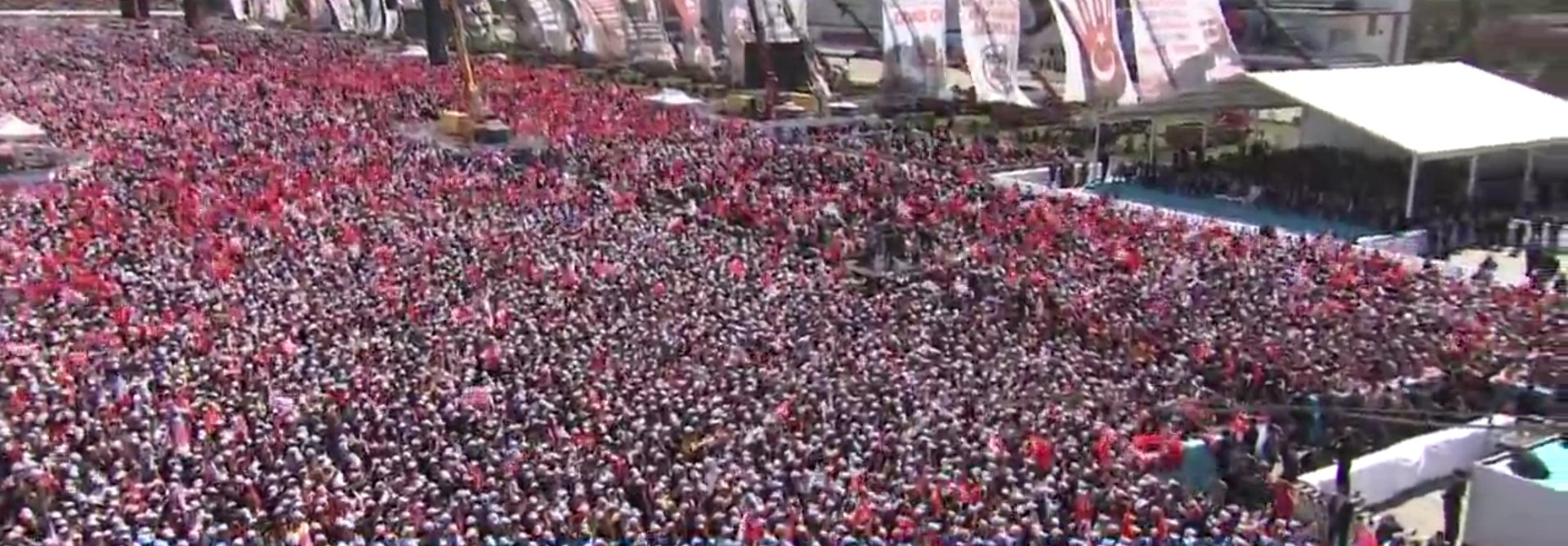 Ankara'da Erdoğan ile Yıldırım'a yoğun ilgi