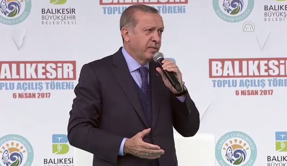 Erdoğan'dan askerlik şartı eleştirilerine yanıt