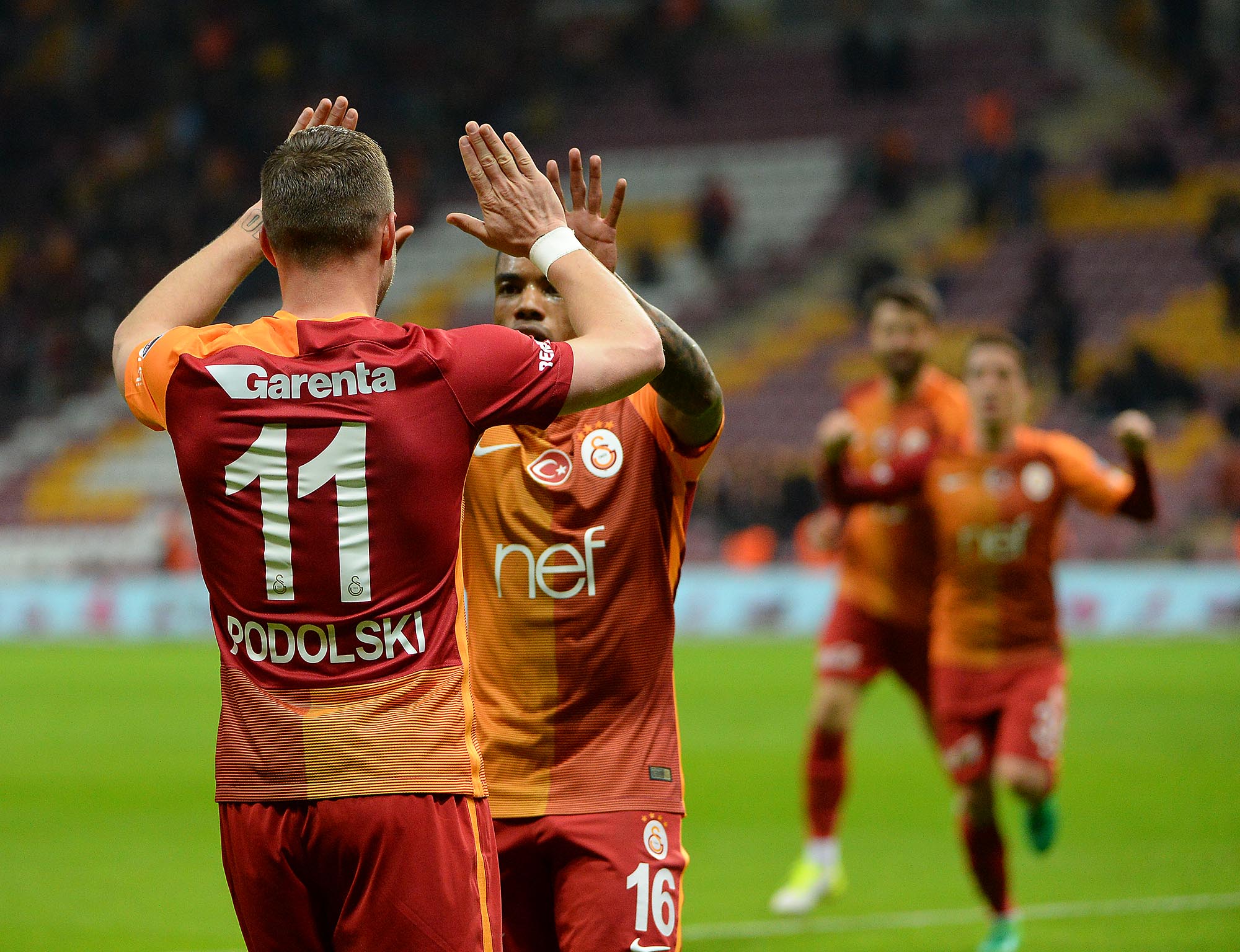 Galatasaray Adanaspor'u farklı yendi