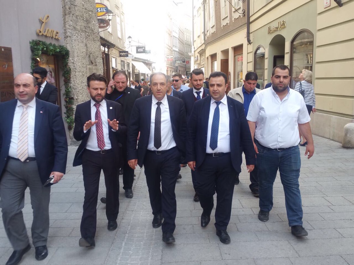 Mustafa Yeneroğlu: Yurtdışı seçmenin tercihi Evet