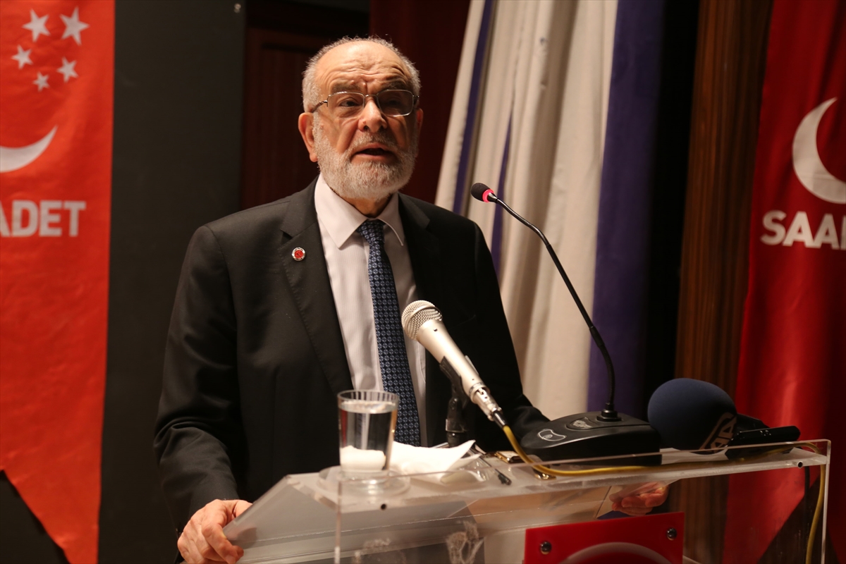 Temel Karmollaoğlu Sakarya'da konuştu