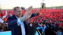 Cumhurbaşkanı Erdoğan meydanlara iniyor