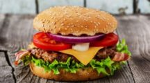 Hamburgerin 1 saatte vücudumuzda meydana getirdiği değişiklikler!