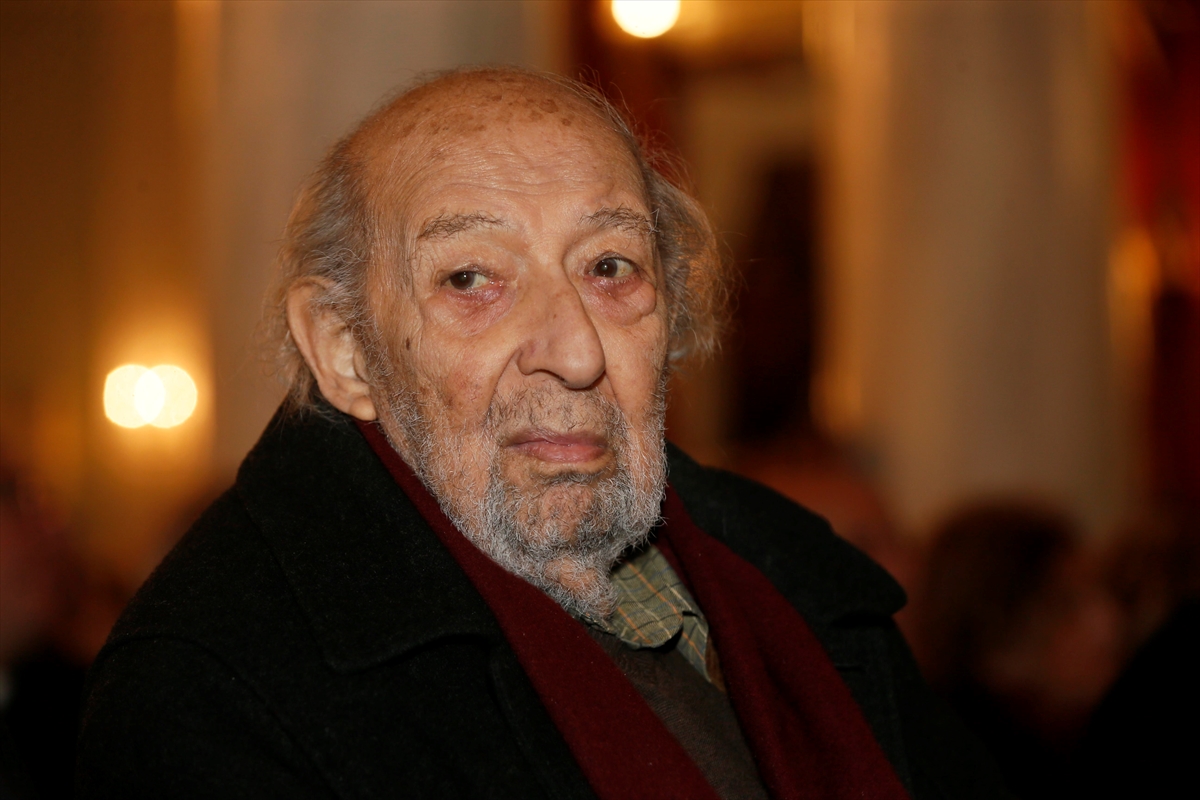 Ara Güler'e Mıgırdiç Beşiktaşlıyan özel nişanı verildi