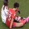 Bağcıkları birbirine dolaşan futbolcular güldürdü – İZLE