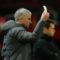 Mourinho maç sırasında oyuncusuna muz yedirdi