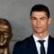 Ronaldo’nun büstü alay konusu oldu
