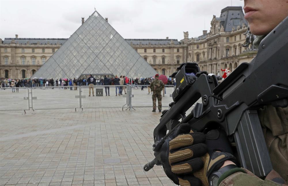 Rusya'daki saldırının ardından Fransa'da terör alarmı